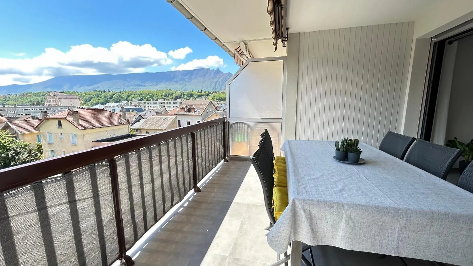 1 Chambre Dans Appartement Neuf, Terrasse Sud, Meuble Contemporain, Parking Aix-les-Bains Apartamento
