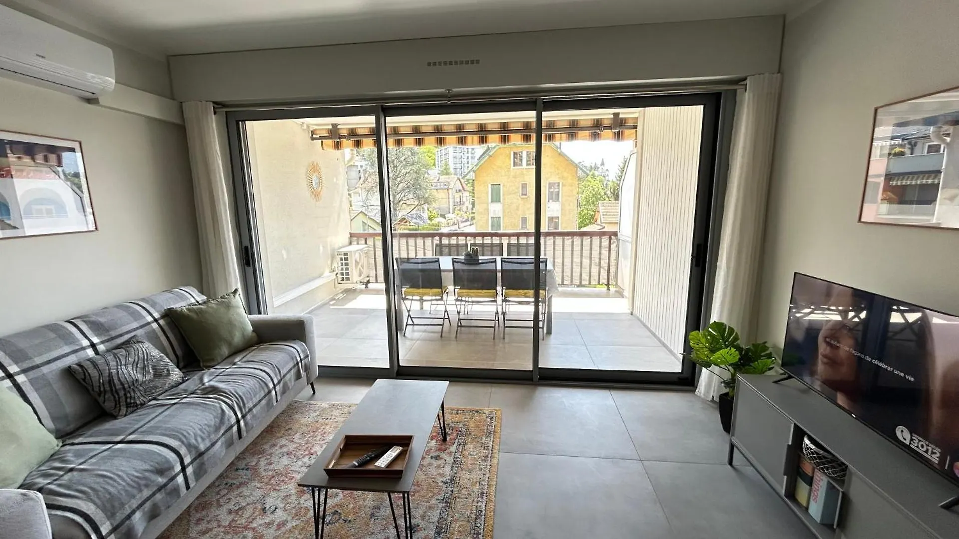 1 Chambre Dans Appartement Neuf, Terrasse Sud, Meuble Contemporain, Parking Aix-les-Bains